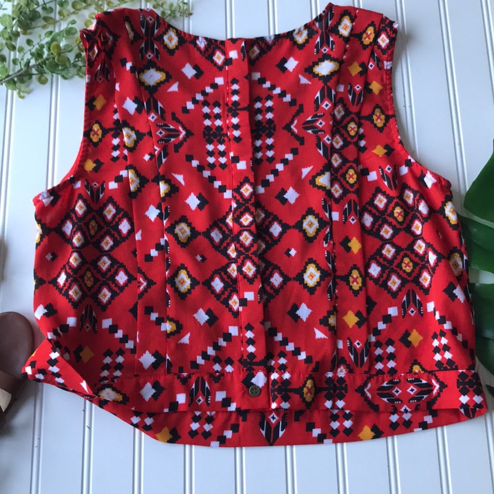 5/$25 Aztec top sleeveless airy red black yellow - Picture 7 of 8